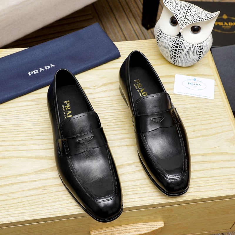 Pra*a leather shoes